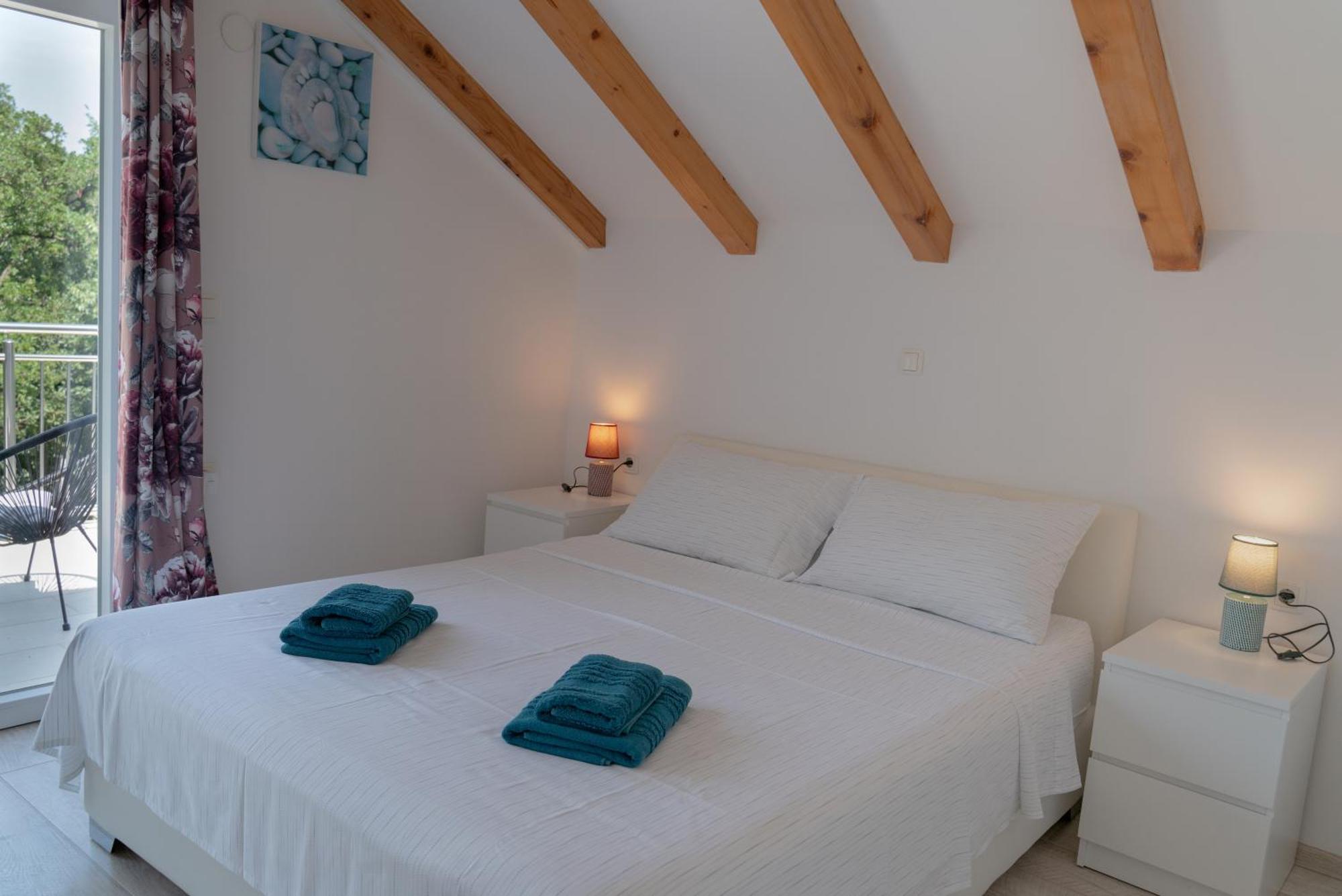 Apartments Srdanovic Омиш Экстерьер фото