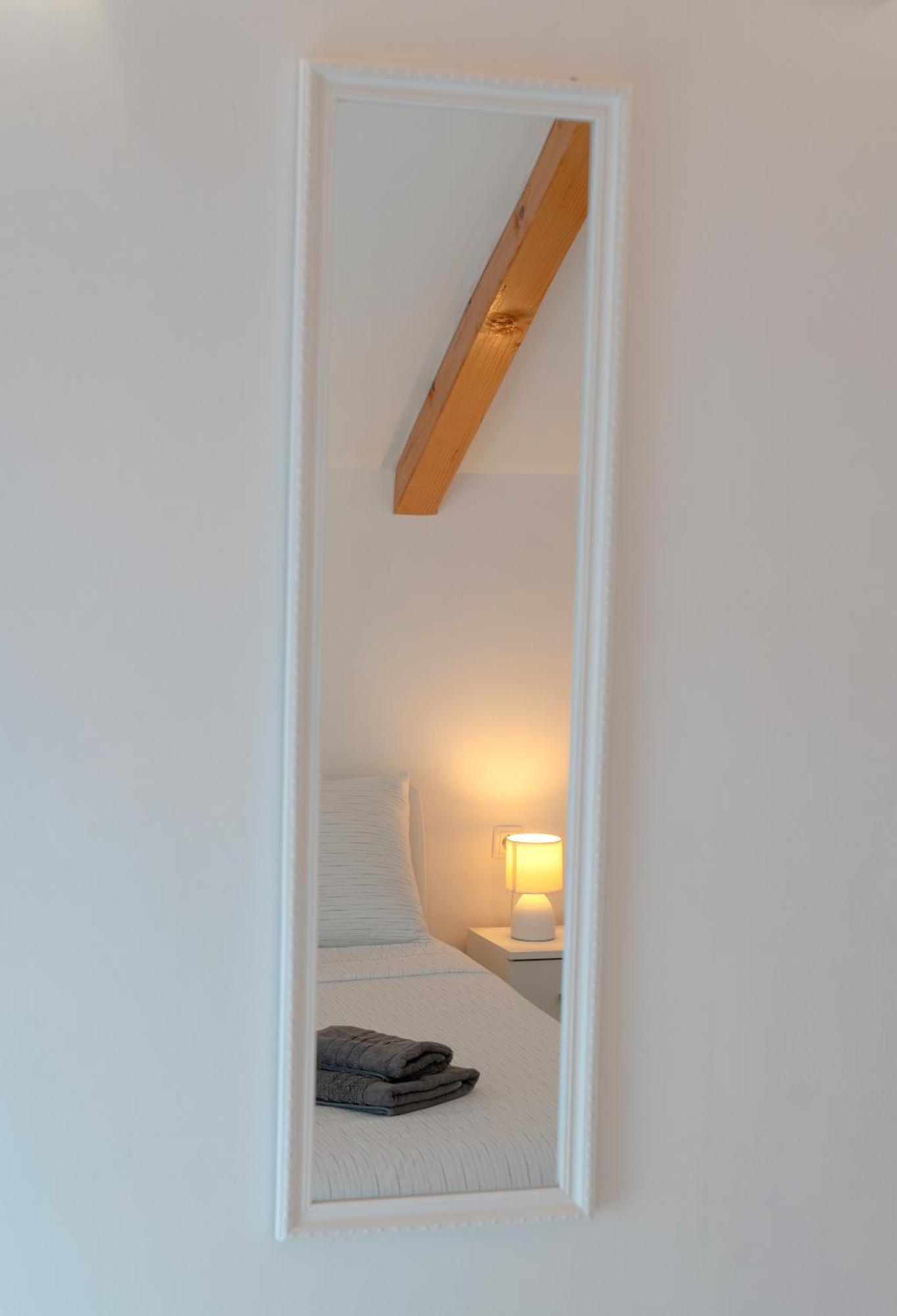 Apartments Srdanovic Омиш Экстерьер фото