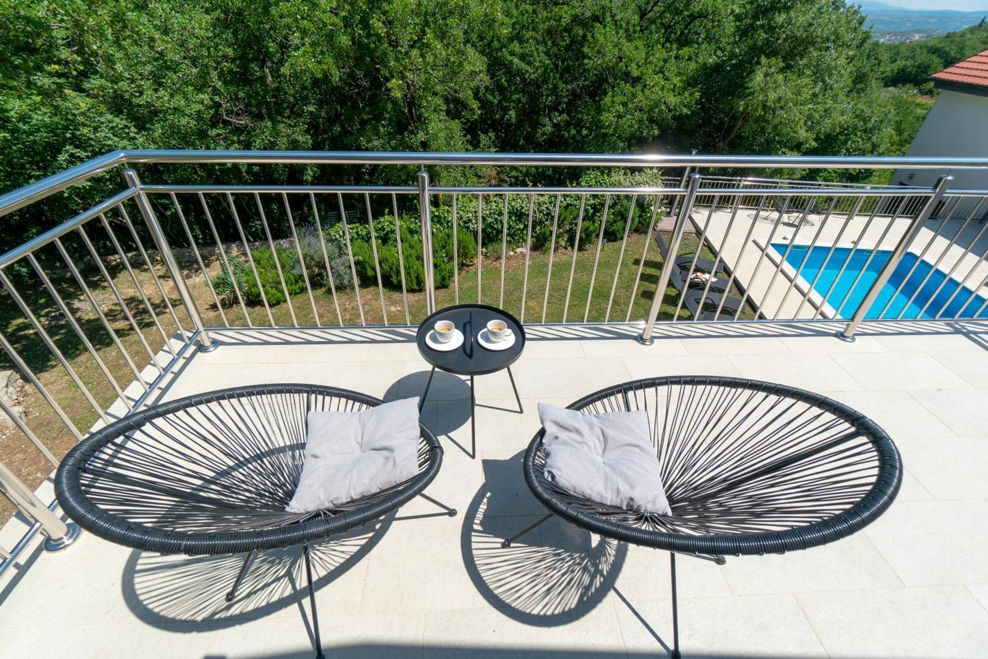 Apartments Srdanovic Омиш Экстерьер фото