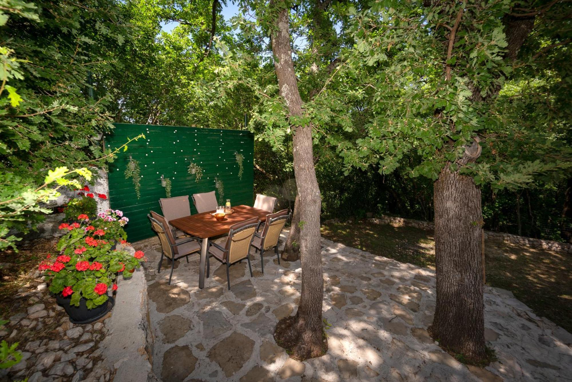 Apartments Srdanovic Омиш Экстерьер фото