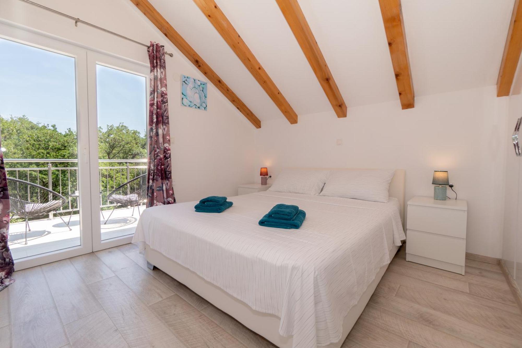 Apartments Srdanovic Омиш Экстерьер фото