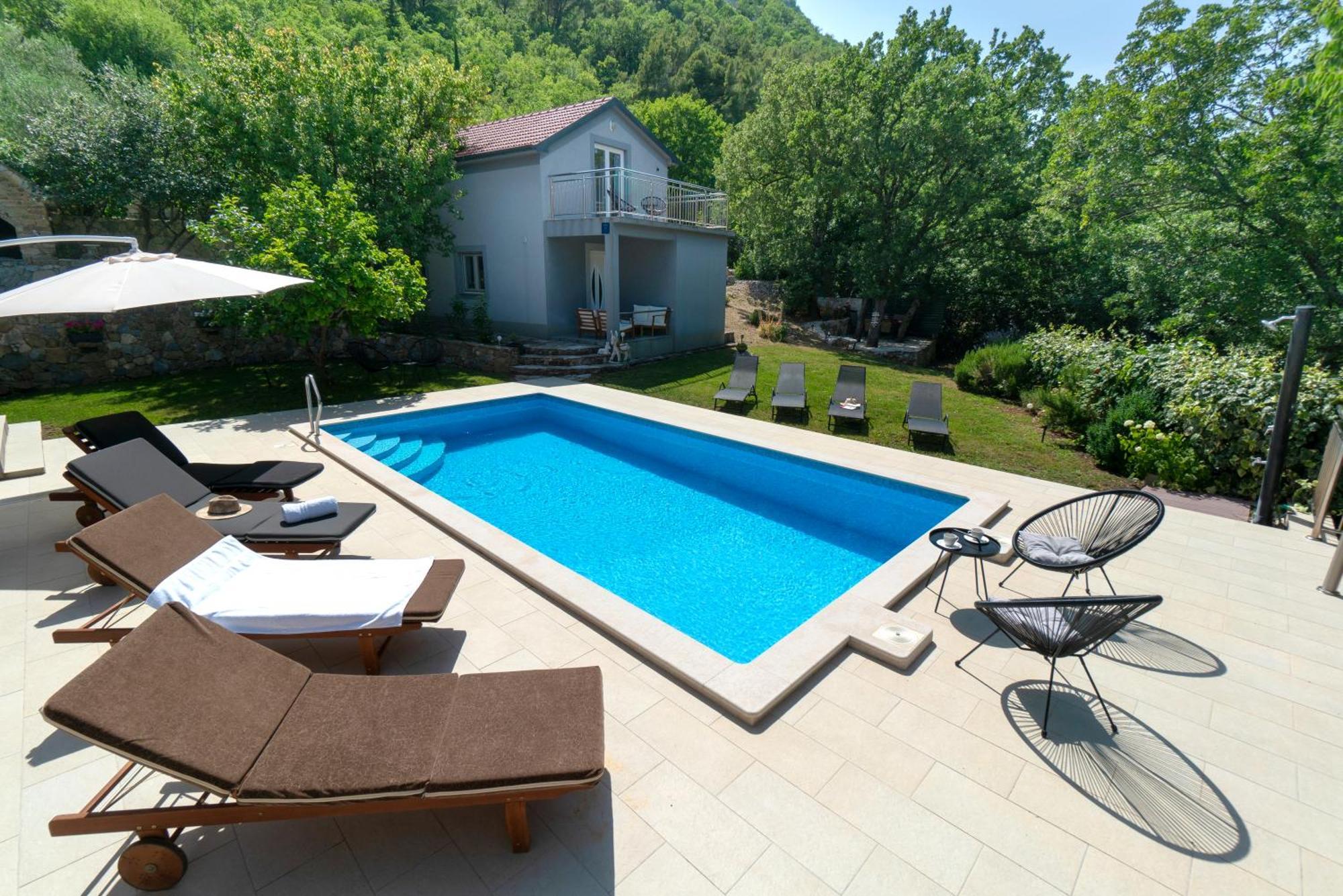 Apartments Srdanovic Омиш Экстерьер фото