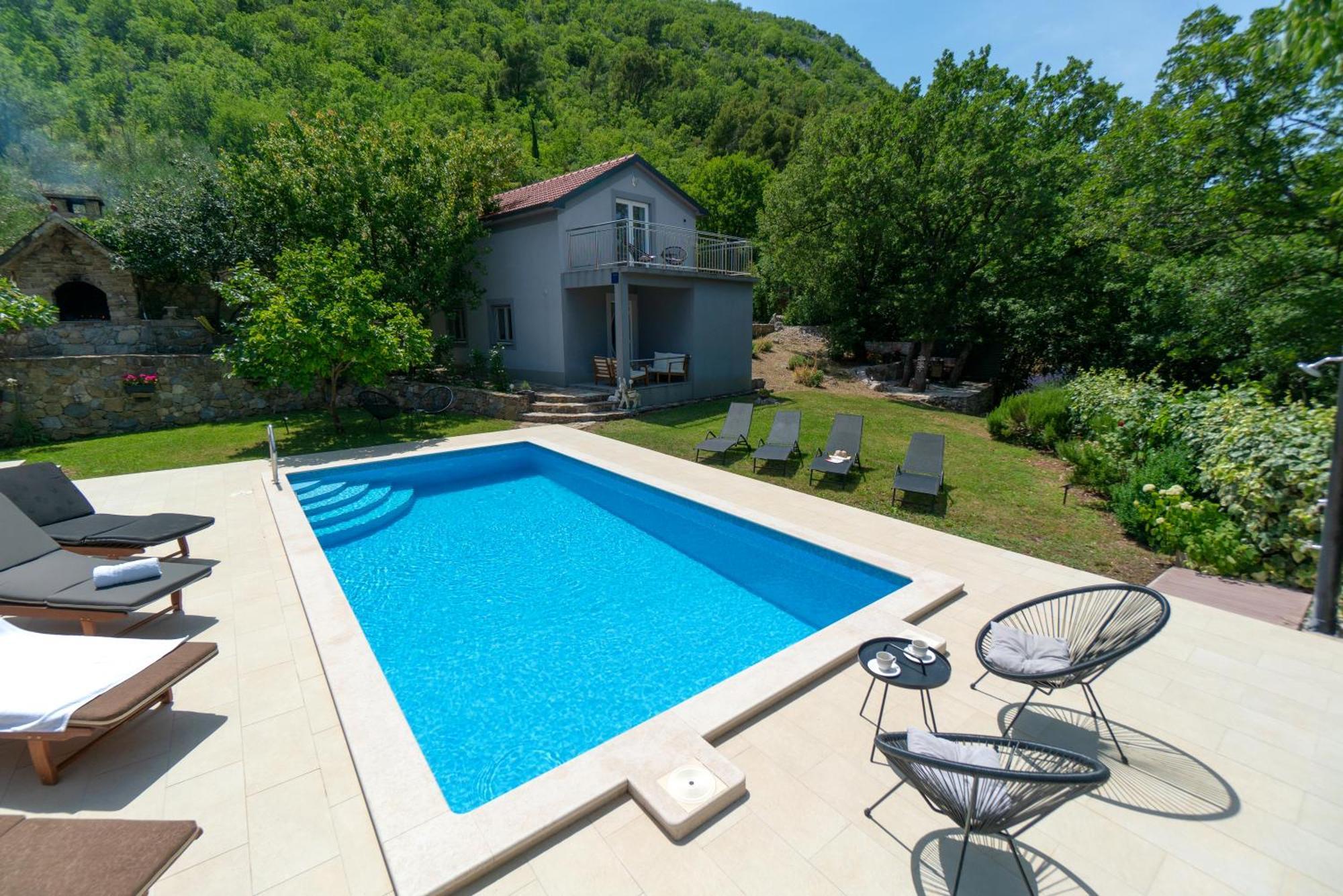 Apartments Srdanovic Омиш Экстерьер фото