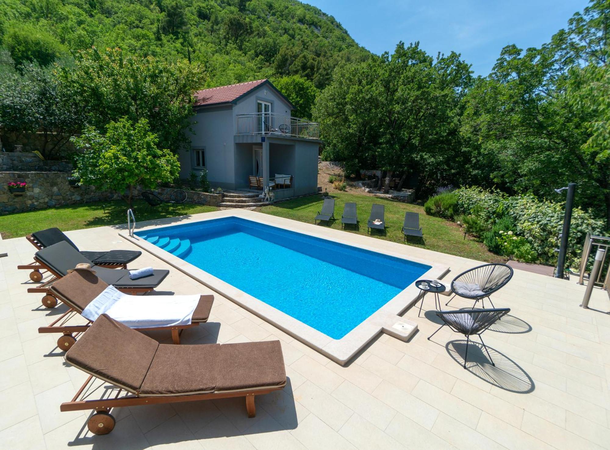Apartments Srdanovic Омиш Экстерьер фото