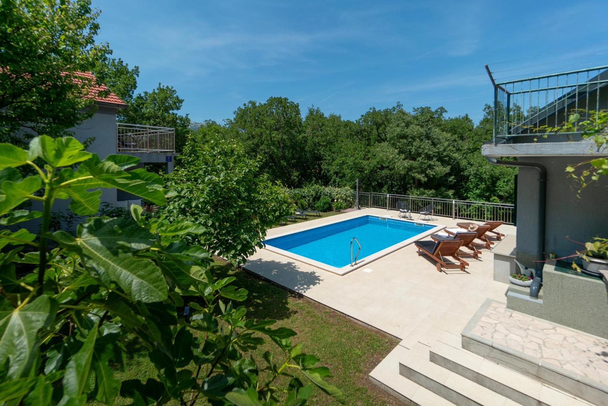 Apartments Srdanovic Омиш Экстерьер фото