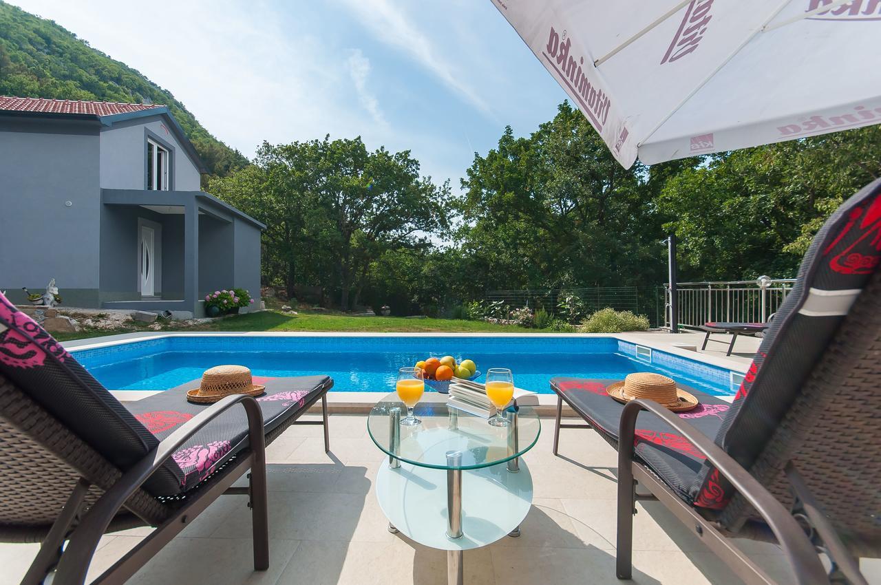 Apartments Srdanovic Омиш Экстерьер фото